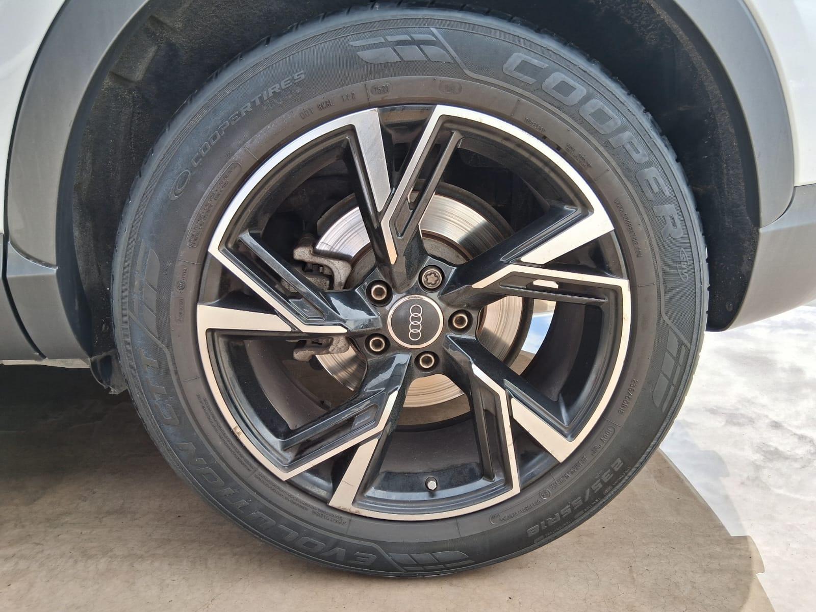 Audi Q3 - foto 9