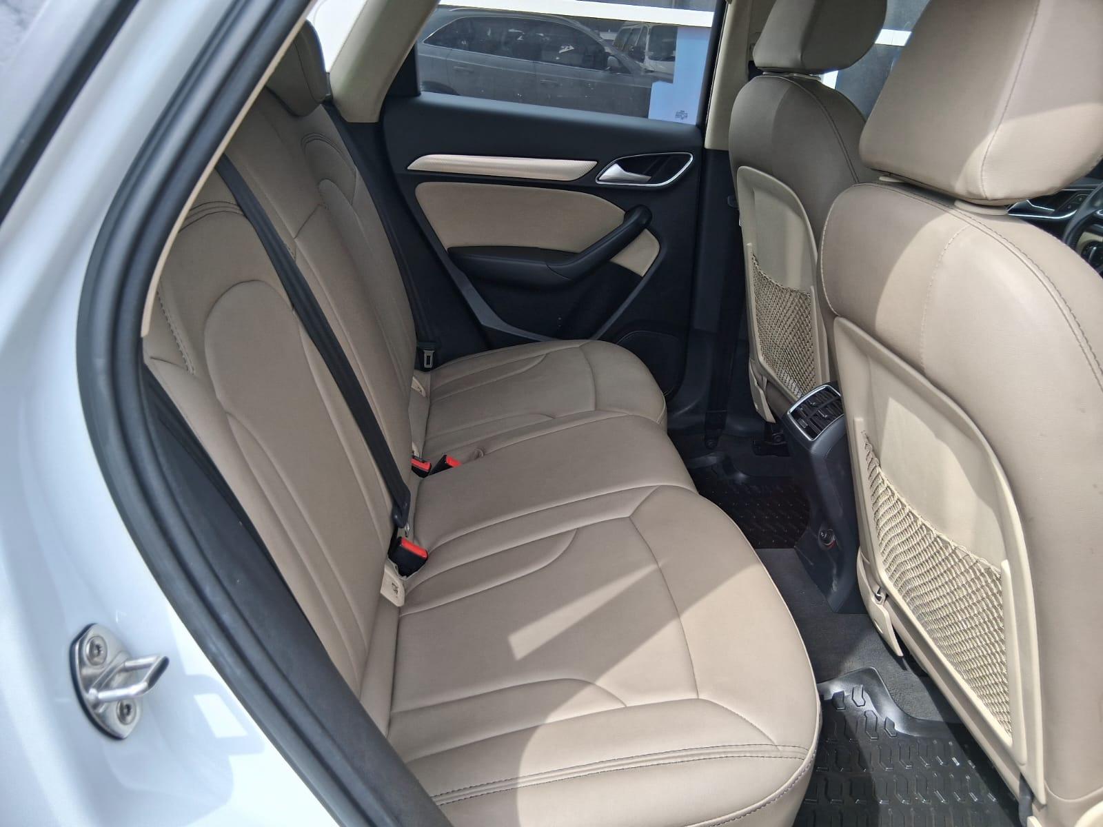 Audi Q3 - foto 11
