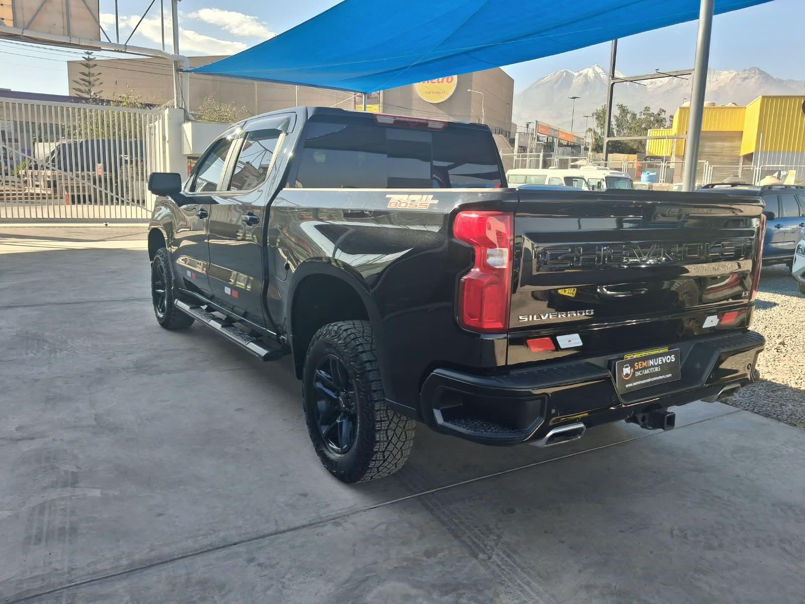 Chevrolet Silverado - foto 5