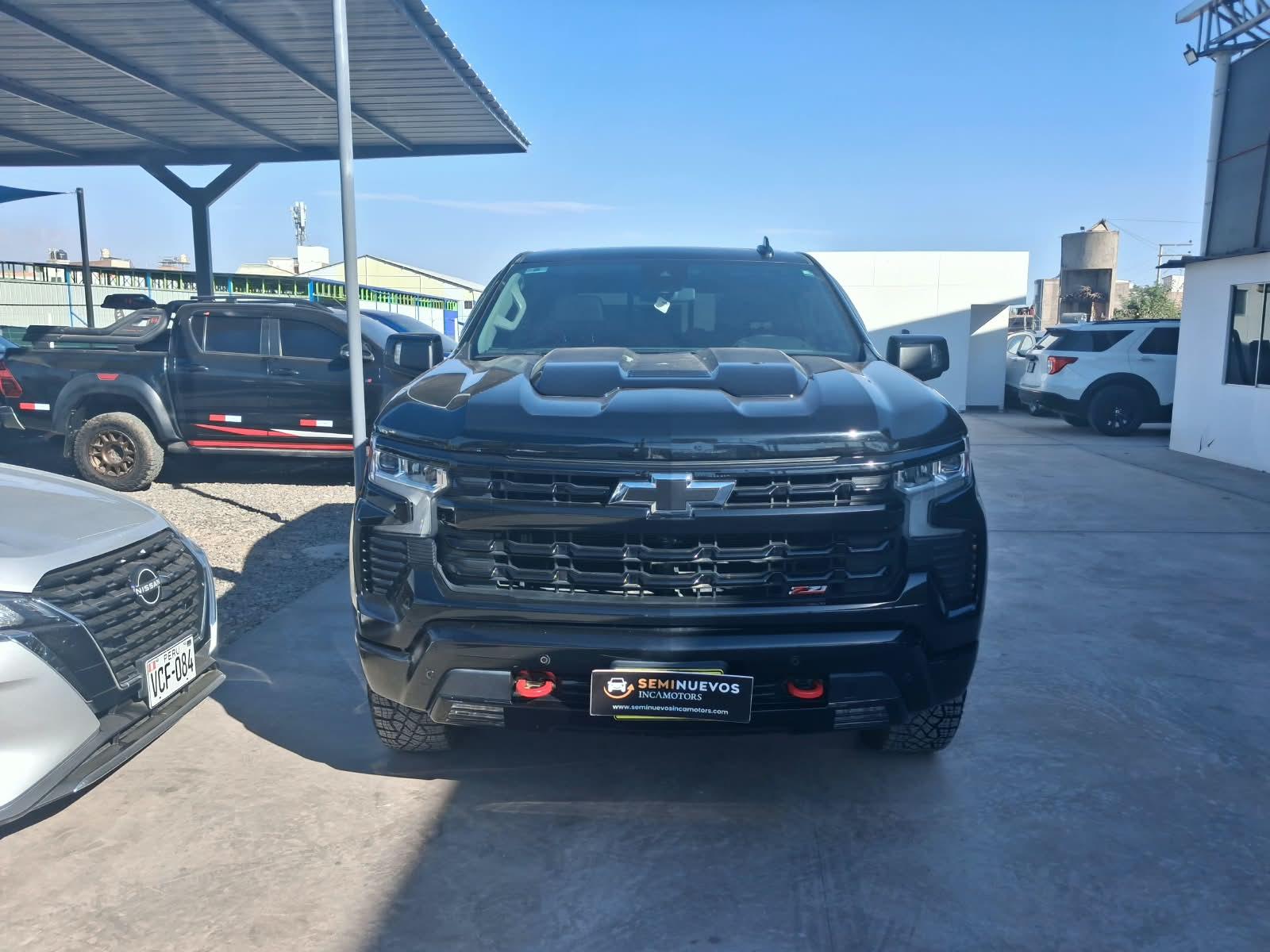 Chevrolet Silverado - foto 2