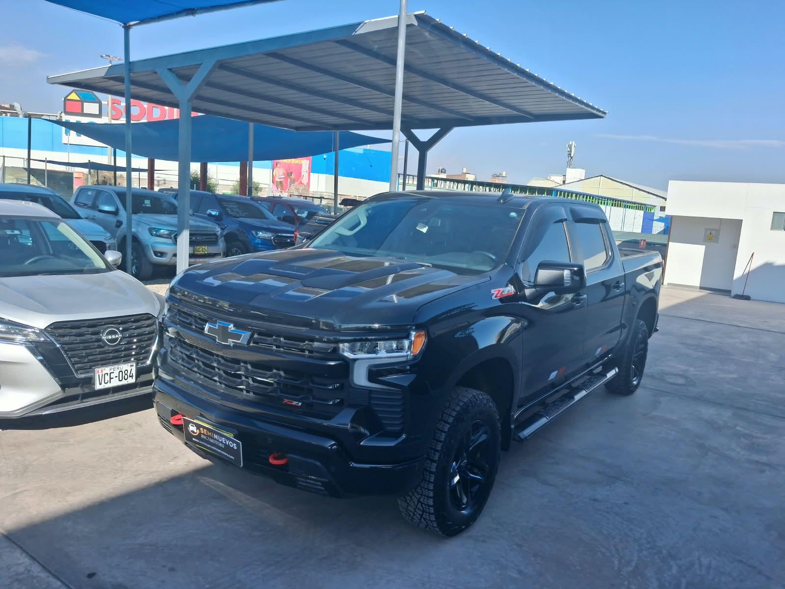 Chevrolet Silverado - foto 3
