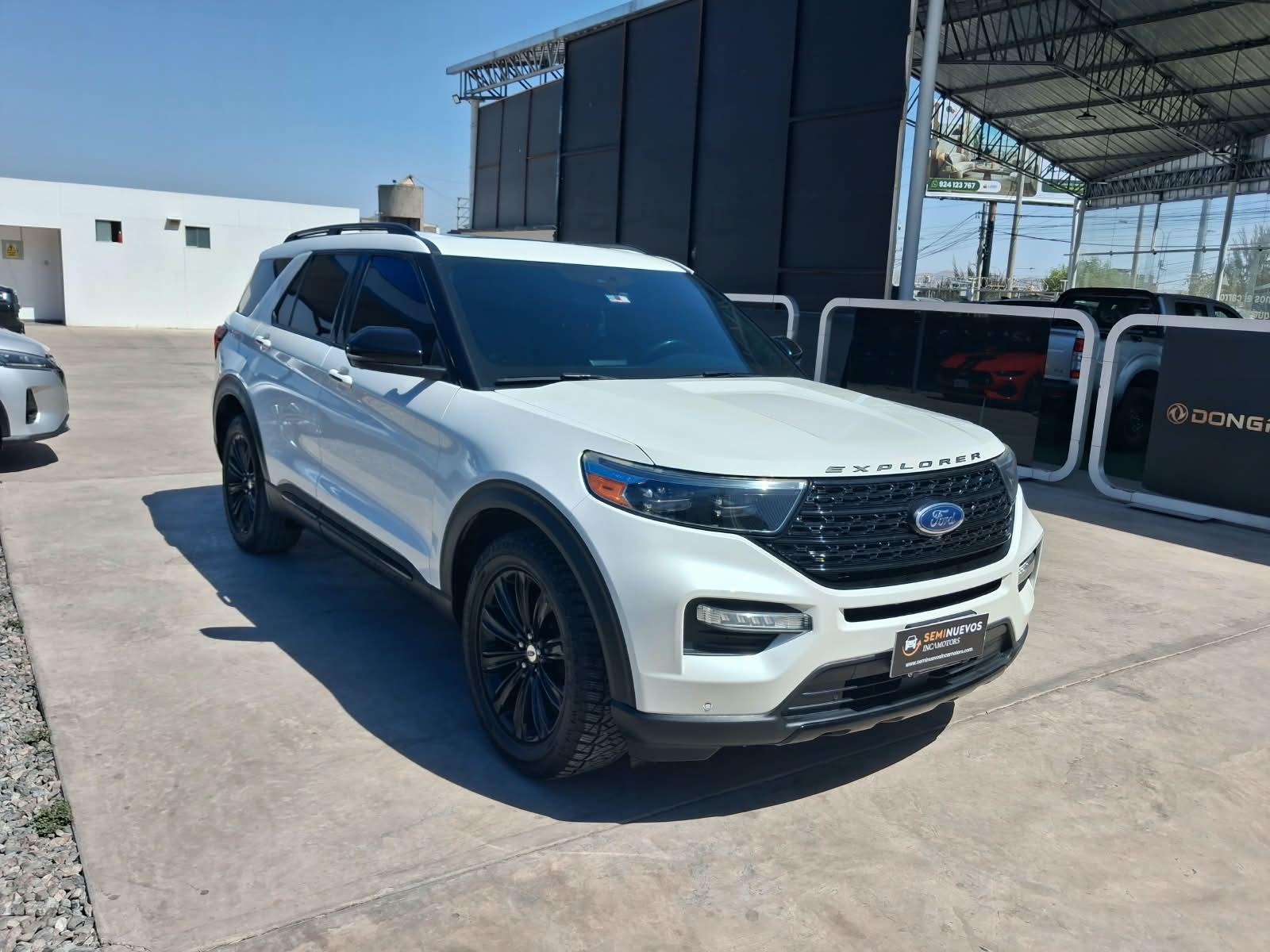 Ford Explorer - foto 1