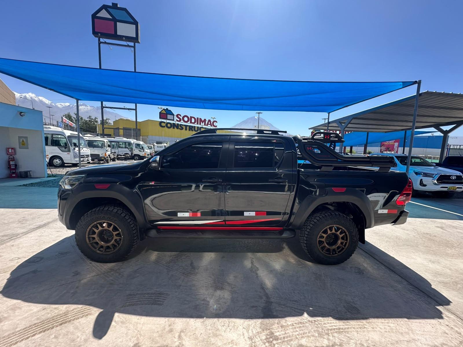 Toyota Hilux - foto 4