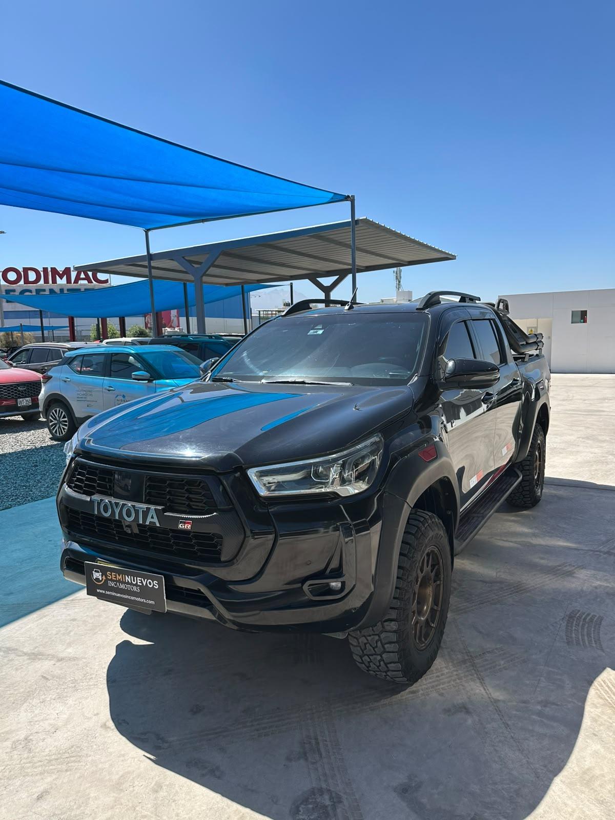Toyota Hilux - foto 3