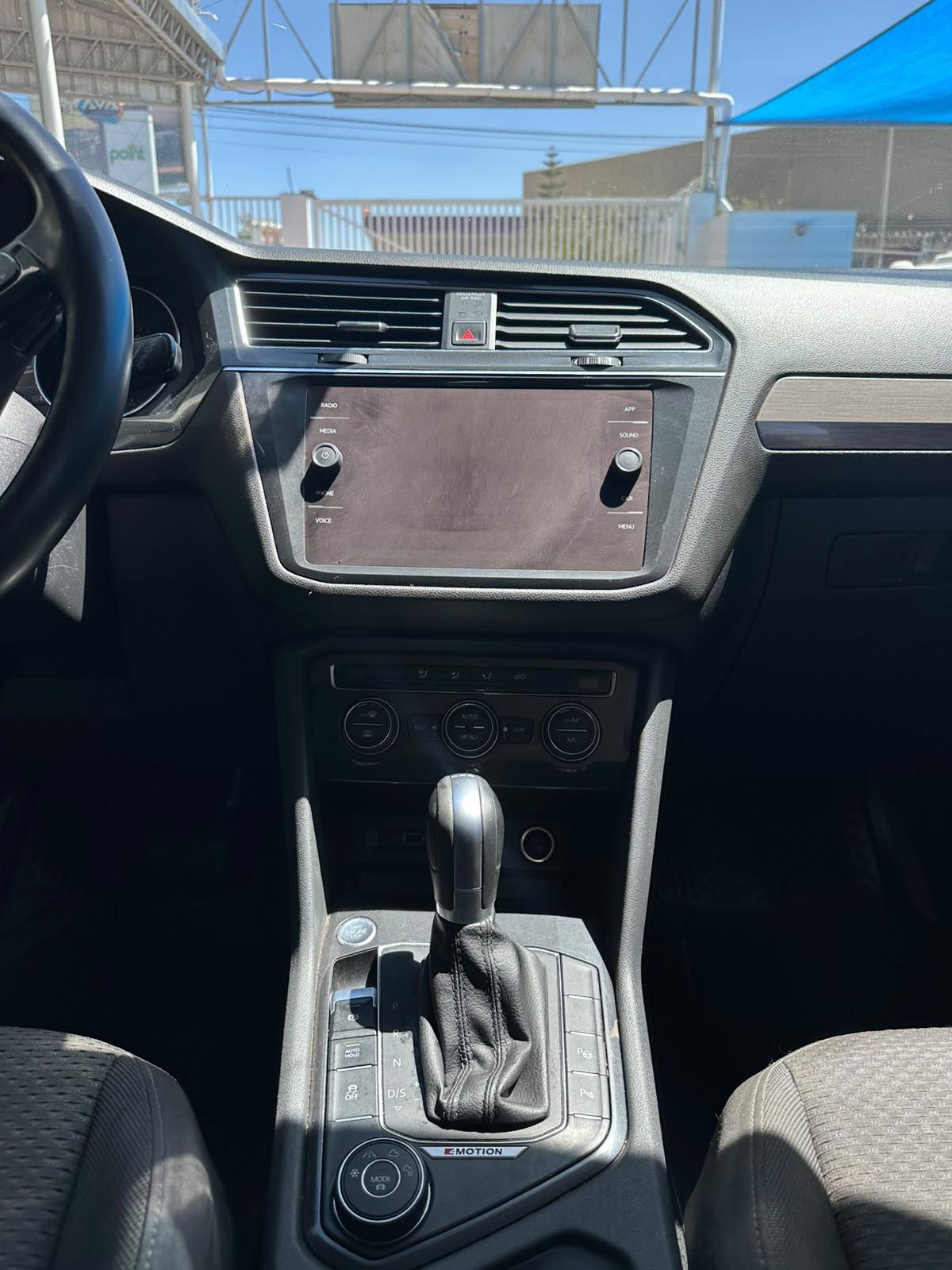 Volkswagen Tiguan - foto 13